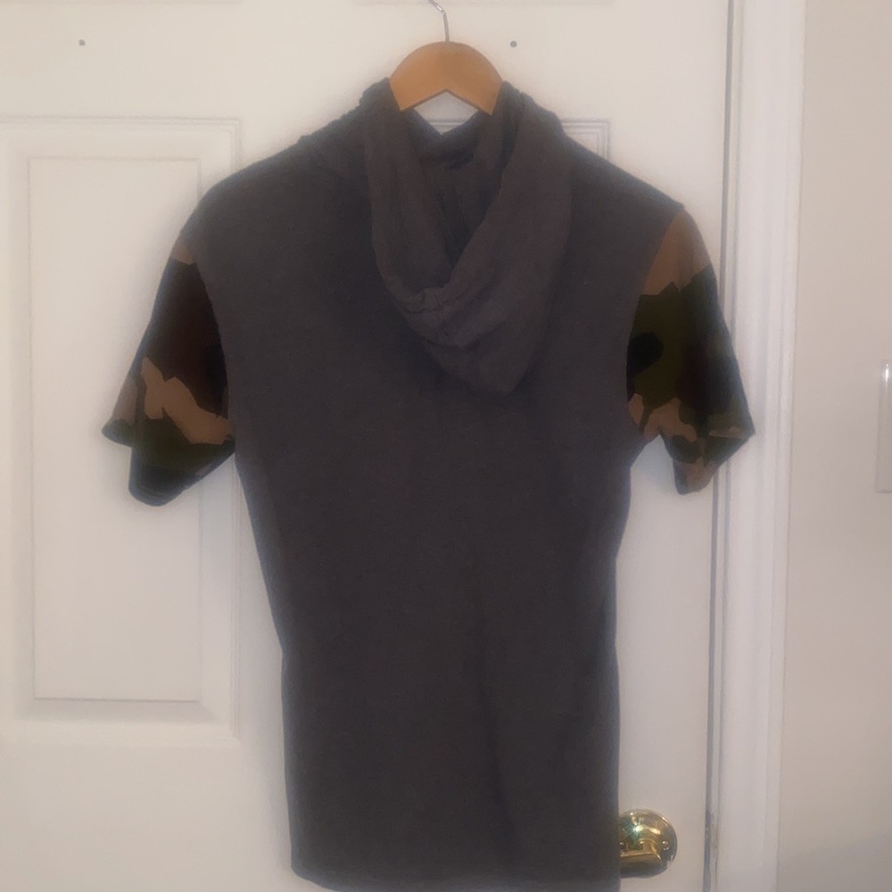 Shirt/hoodie - Picture 3 of 4